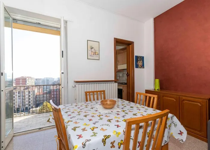 Cityview Balcony Flat تورينو
